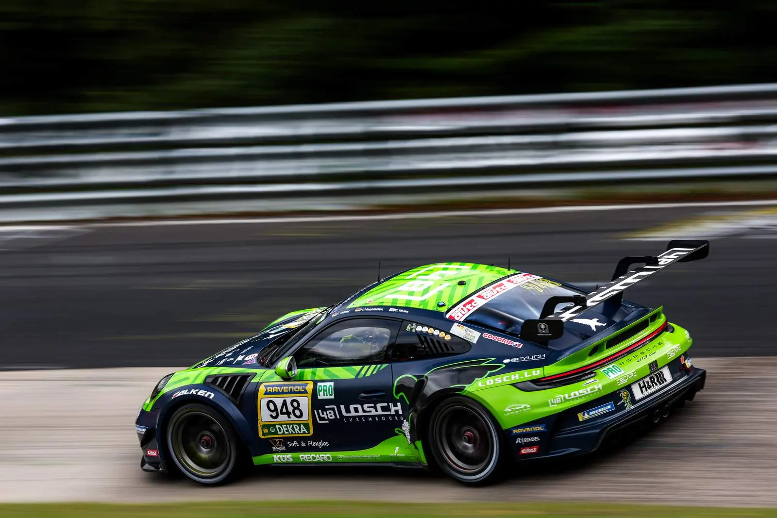 Einzelbild ohne Beschreibung in einer Bildergalerie