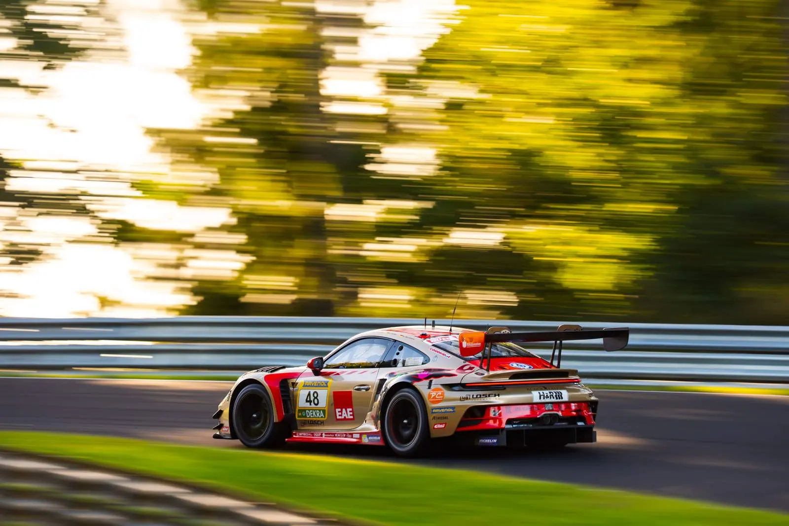 Einzelbild ohne Beschreibung in einer Bildergalerie